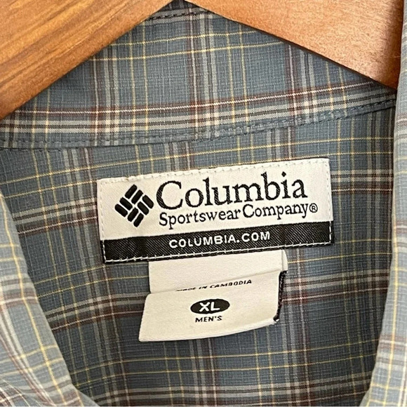 Columbia Short Sleeve Button Down Plaid Shirt Size XL - Picture 3 of 5